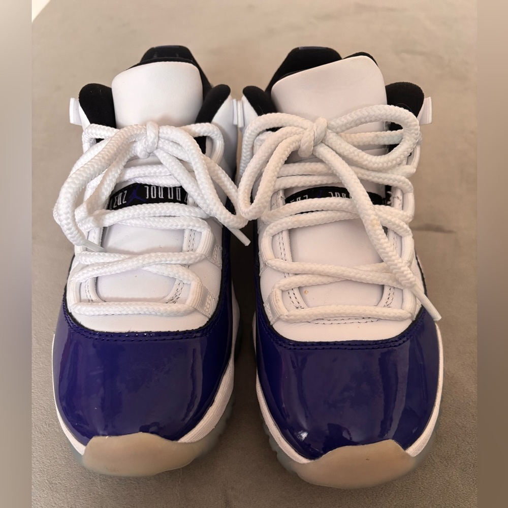 Women’s Air Jordan 11 Retro Low 5.5